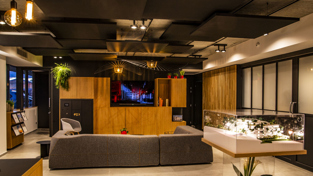 CASTELNAU-LE-LEZ, Immeuble de bureaux Red Line (Espace Angelotti)