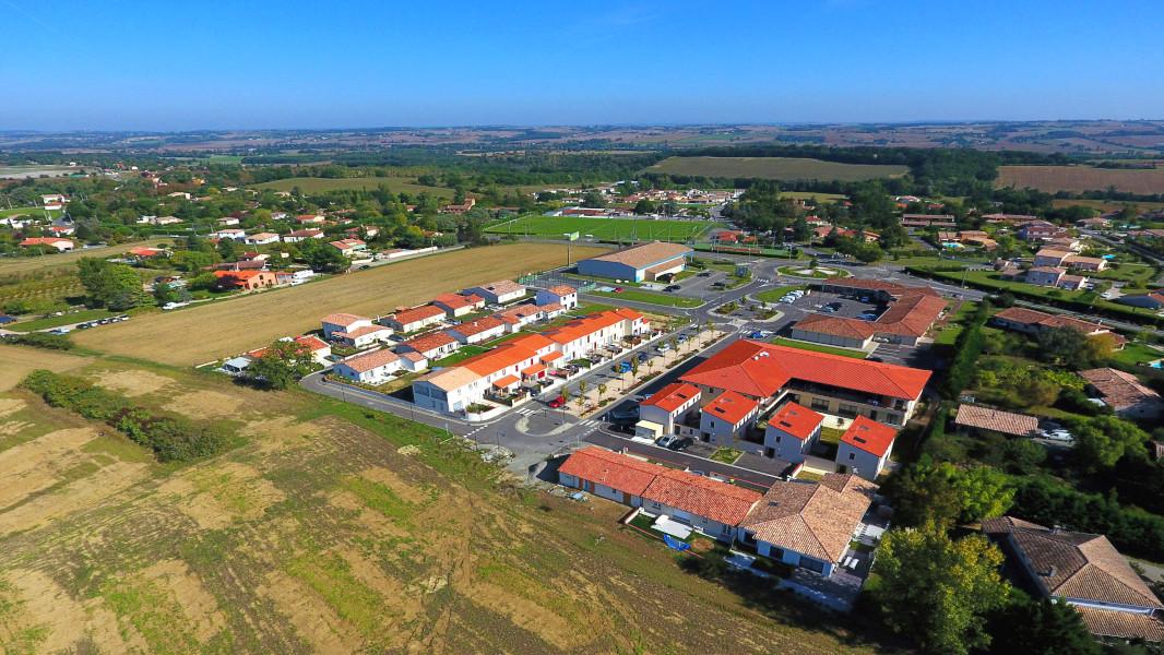 LAPEYROUSE-FOSSAT, Coeur de Village